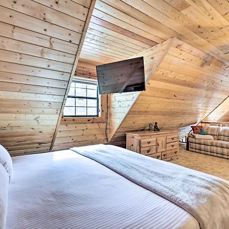 Rustic Duck Creek Village Cabin With Fire Pit! Exterior foto