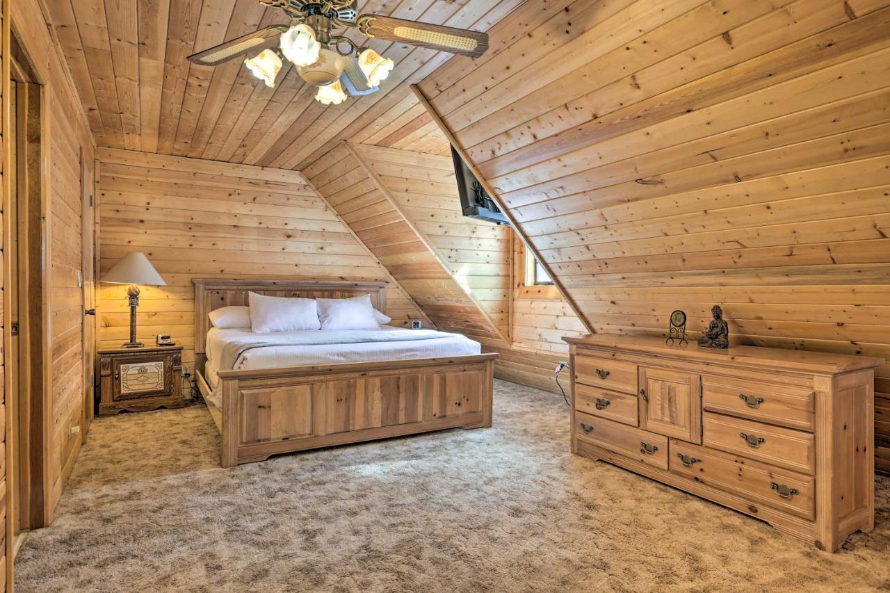 Rustic Duck Creek Village Cabin With Fire Pit! Exterior foto